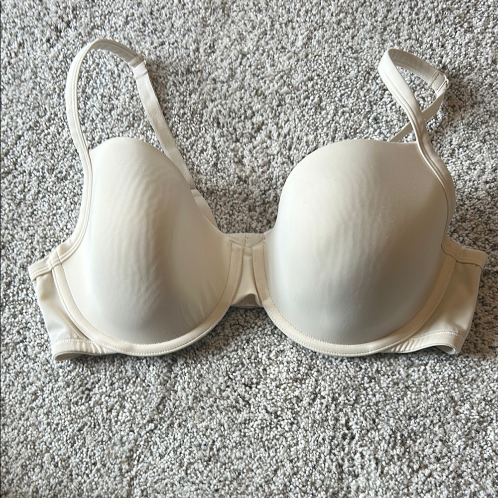 Cacique Cream Underwire Bra with Molded Cups